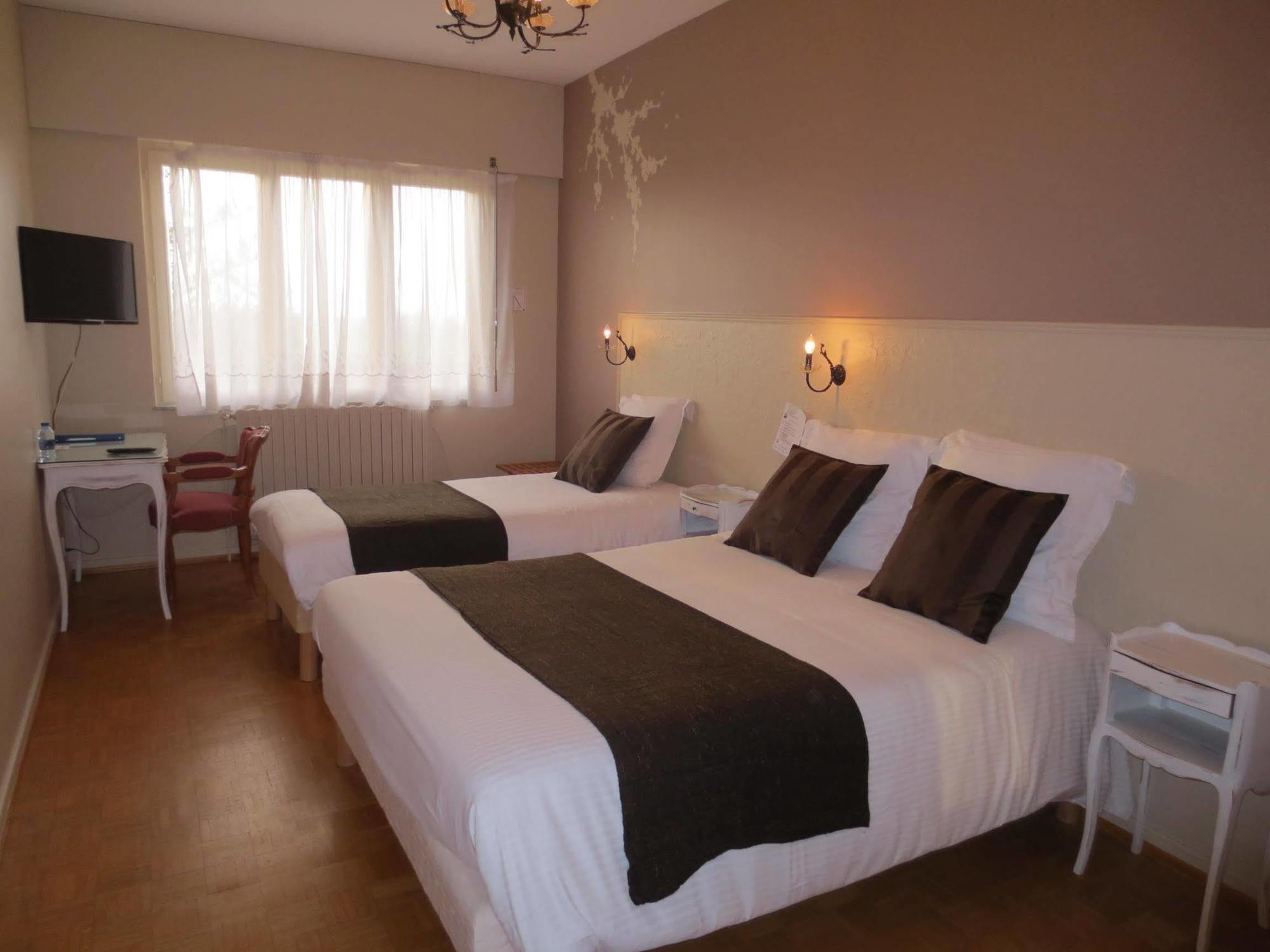 Logis L'Auberge Du Gros Silly-sur-Nied Luaran gambar
