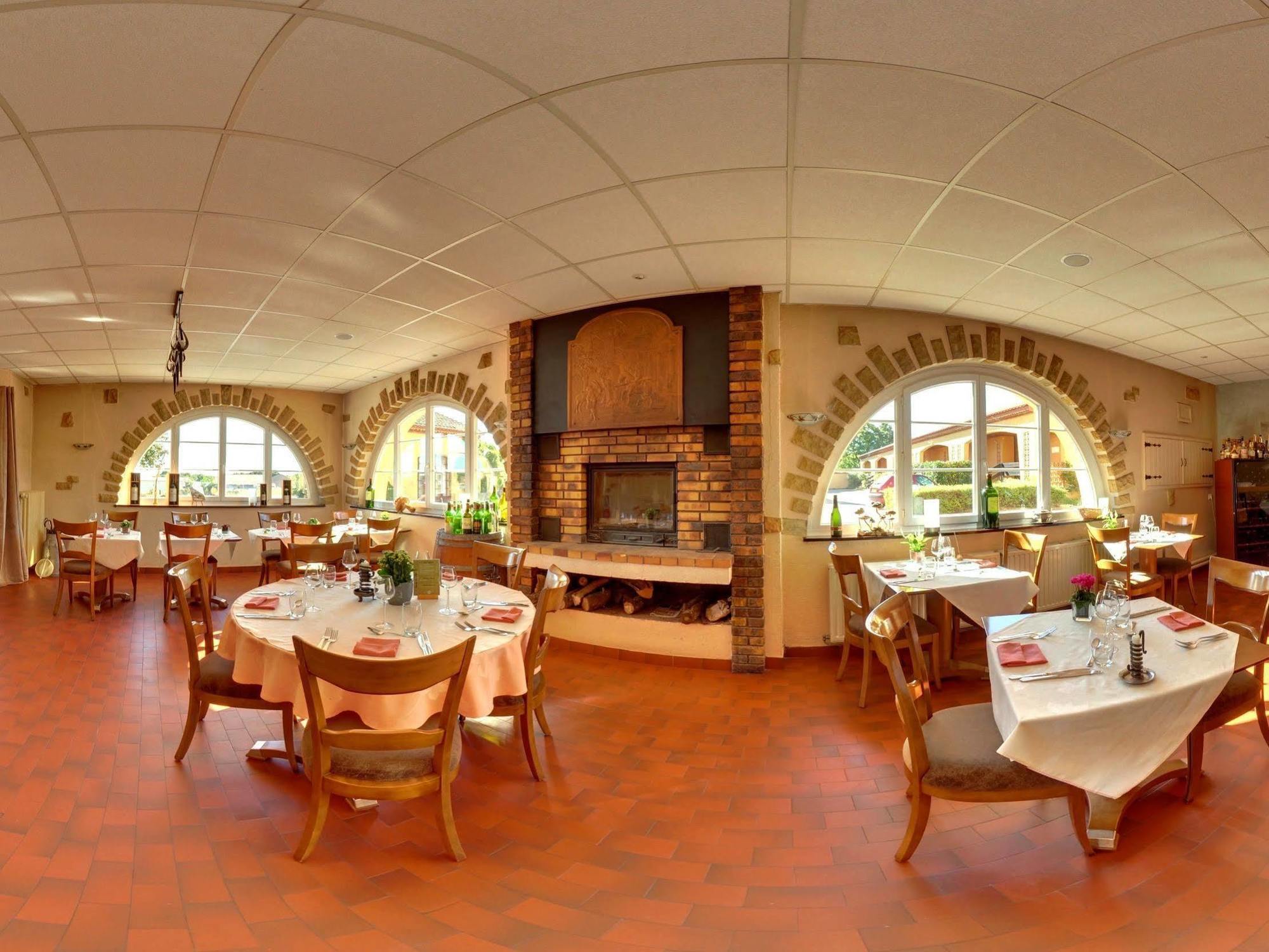 Logis L'Auberge Du Gros Silly-sur-Nied Luaran gambar