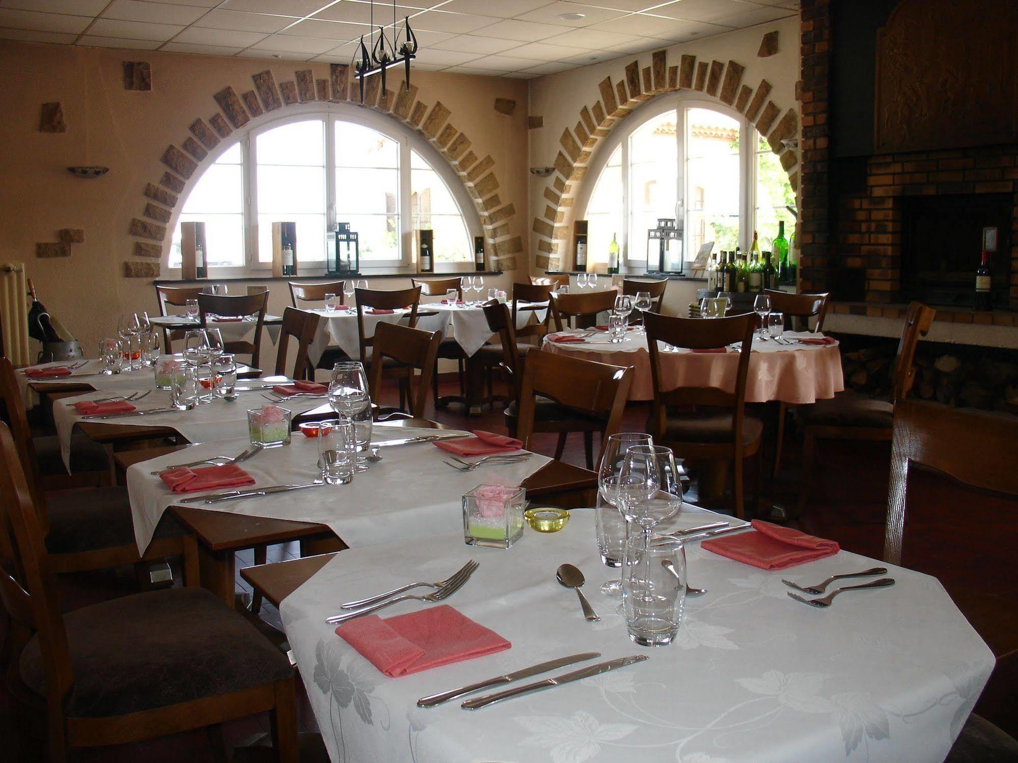 Logis L'Auberge Du Gros Silly-sur-Nied Luaran gambar